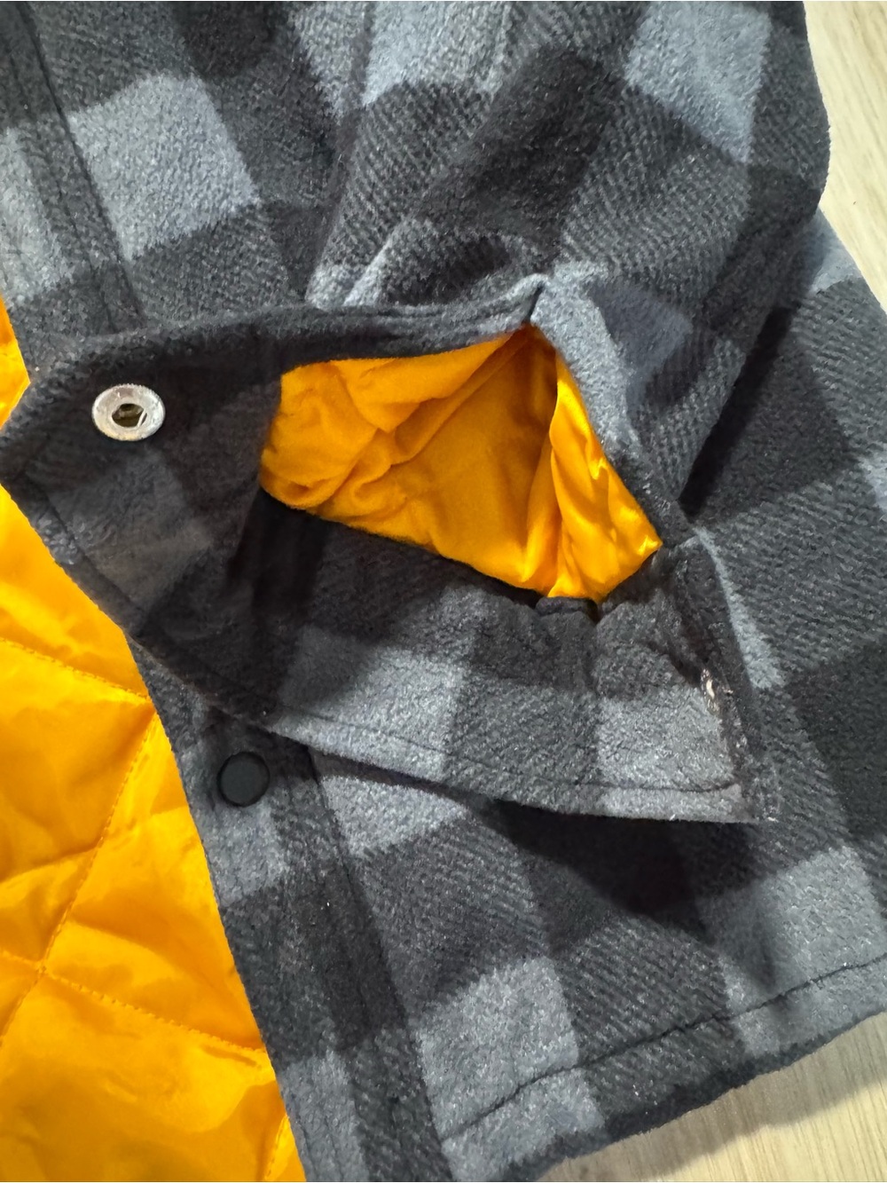 Volcom Men’s Gray/Black plaid flannel insulated shirt jacket coat size Large - Picture 6 of 16